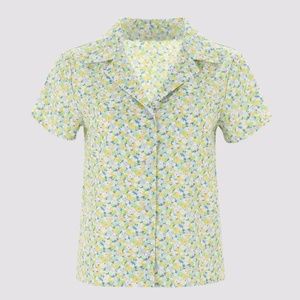 On Vacation Short Sleeve Button Up sz M